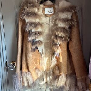 Vintage Oggi Women's 100% Lambskin Jacket with Fur Accents- medium- SOFT